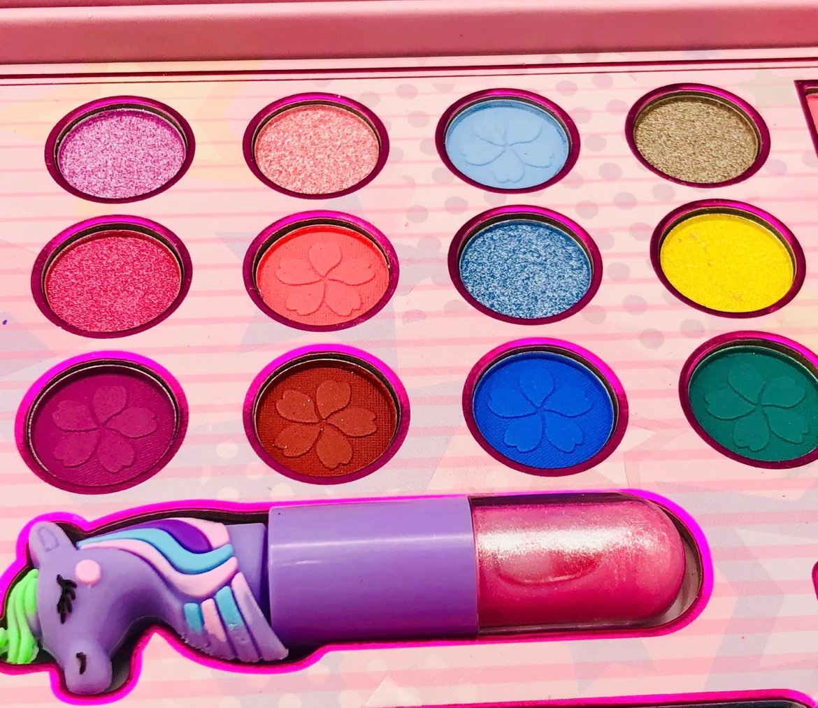 Princess Dream Makeup & Accessory Set – Magical Beauty Kit for Kids - Image 7